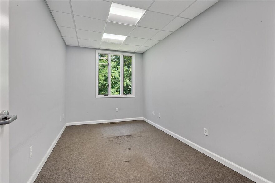 More Photos Of 159 Us Highway 46, Rockaway Office For Lease