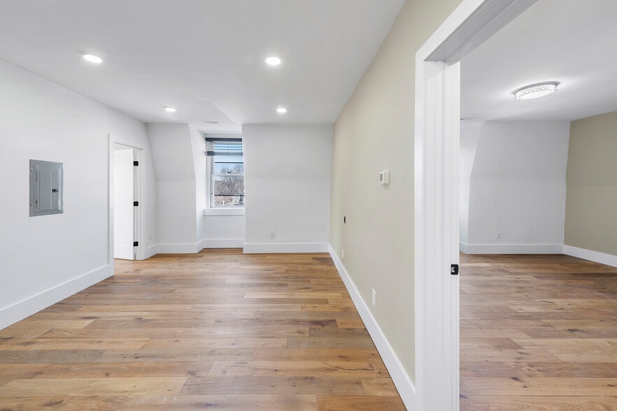 More Photos Of 1935 Spruce St, Philadelphia Apartments For Sale