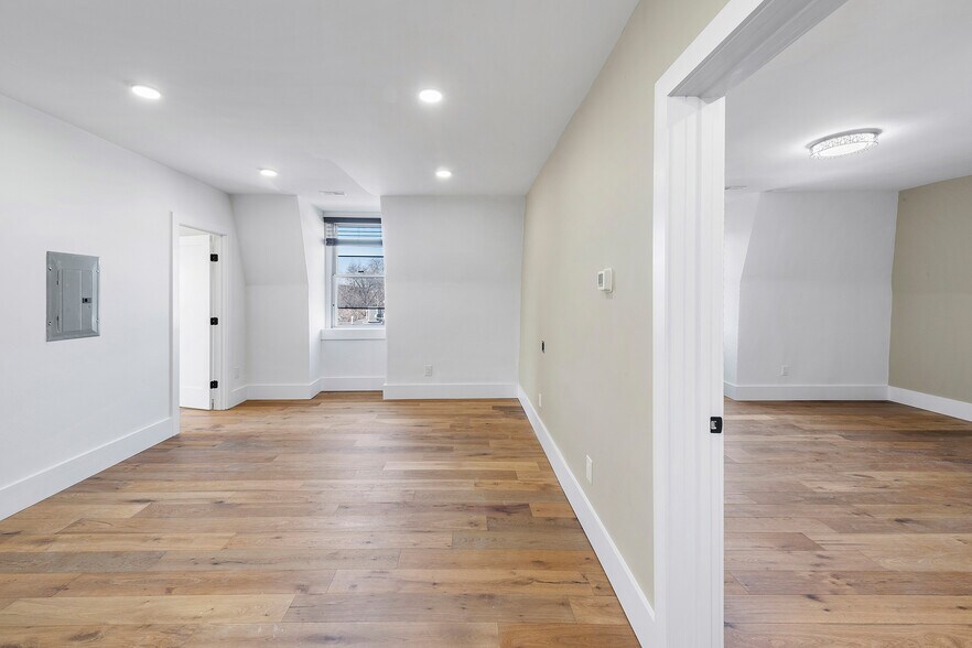 More Photos Of 1935 Spruce St, Philadelphia Apartments For Sale
