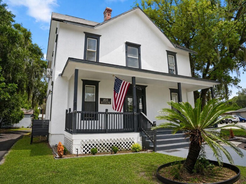 Primary Photo Of 205 S Grove St, Eustis Apartments For Sale