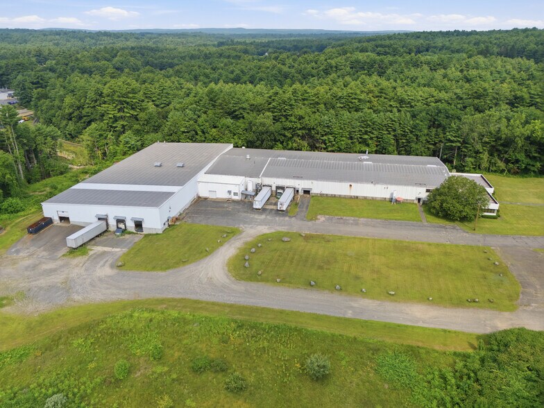 More Photos Of 7 First St, Palmer Warehouse For Lease