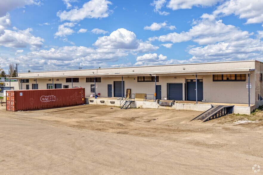 More Photos Of 11926 115 Av NW, Edmonton Light Distribution For Lease