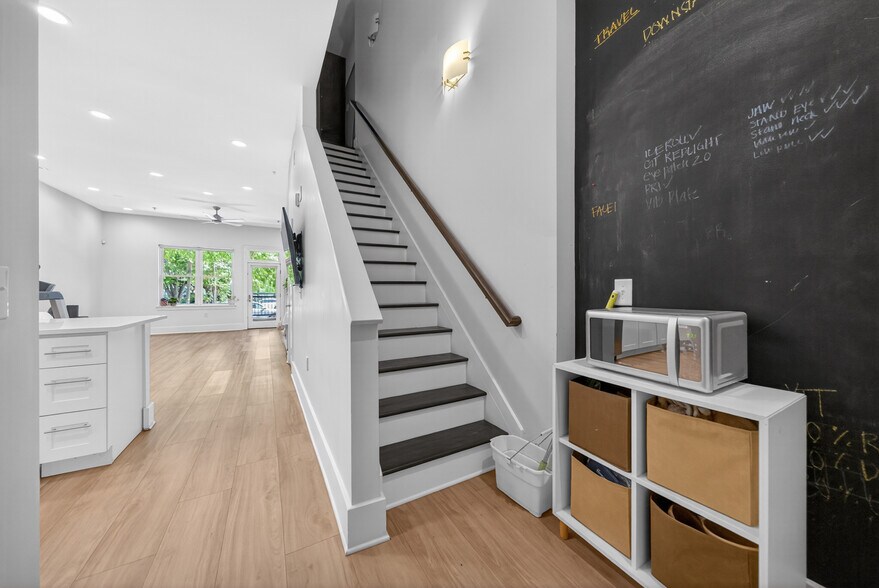 More Photos Of 444 S Blount St, Raleigh Apartments For Sale