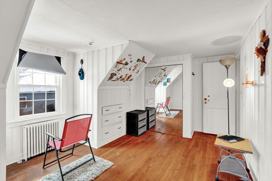 More Photos Of 93 Elm St, Old Saybrook Restaurant For Sale