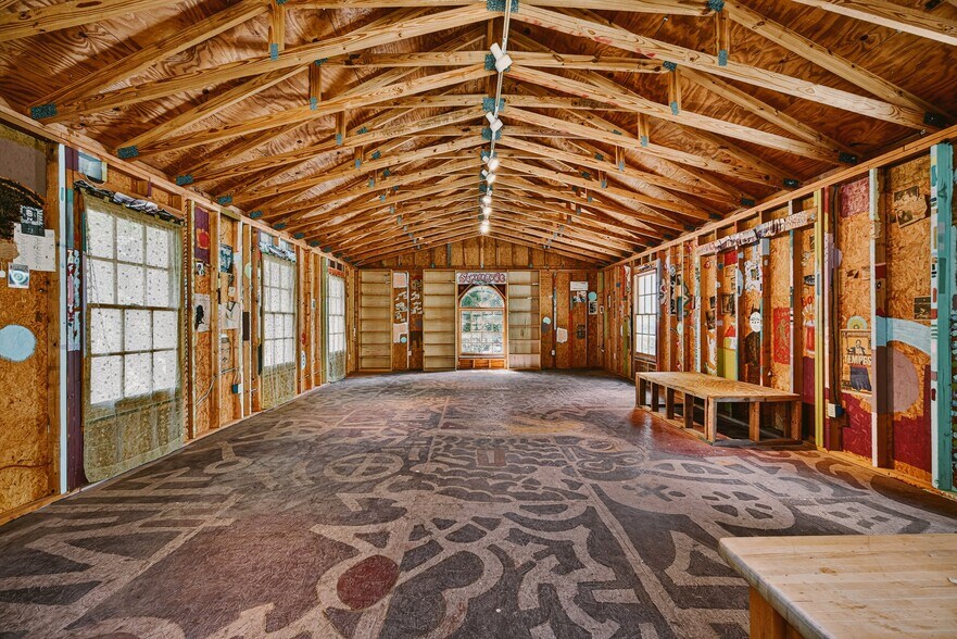 More Photos Of 812 W 10th St, Austin Office For Sale