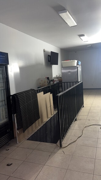 More Photos Of 192 Bay St, Staten Island Storefront Retail Residential For Sale