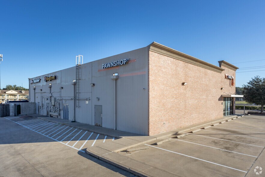 More Photos Of 3320-3418 S Hwy 6, Houston Unknown For Lease