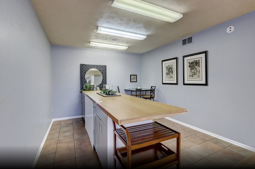 More Photos Of 111 Depot St, Johnson Creek General Retail For Lease