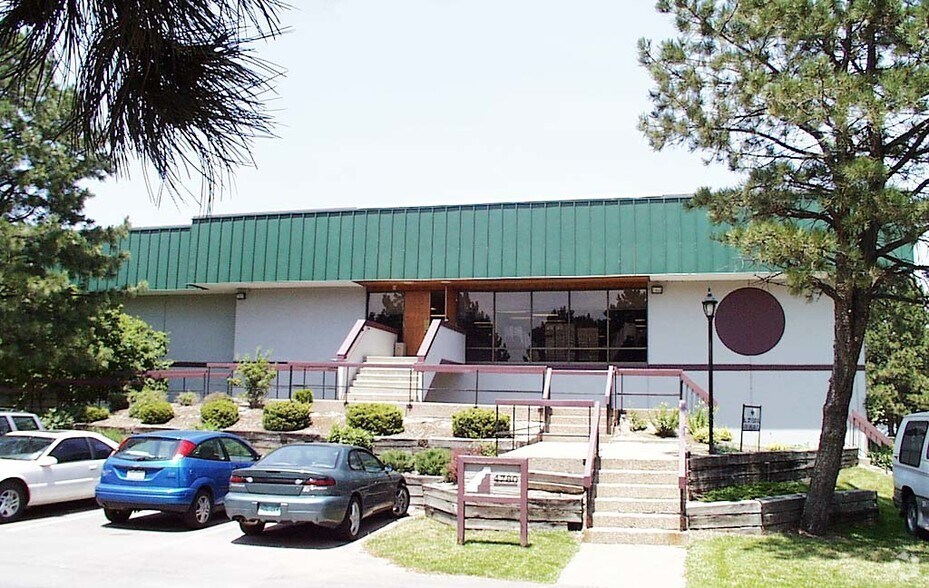 More Photos Of 4780 Oakland St, Denver Warehouse For Lease