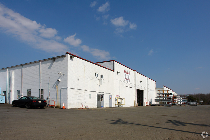 Primary Photo Of 12105 Acton Ln, Waldorf Warehouse For Lease