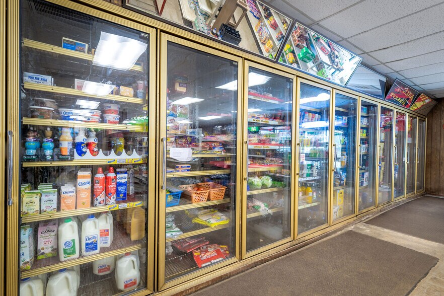 More Photos Of 16448 Highway 49, Camptonville General Retail For Sale