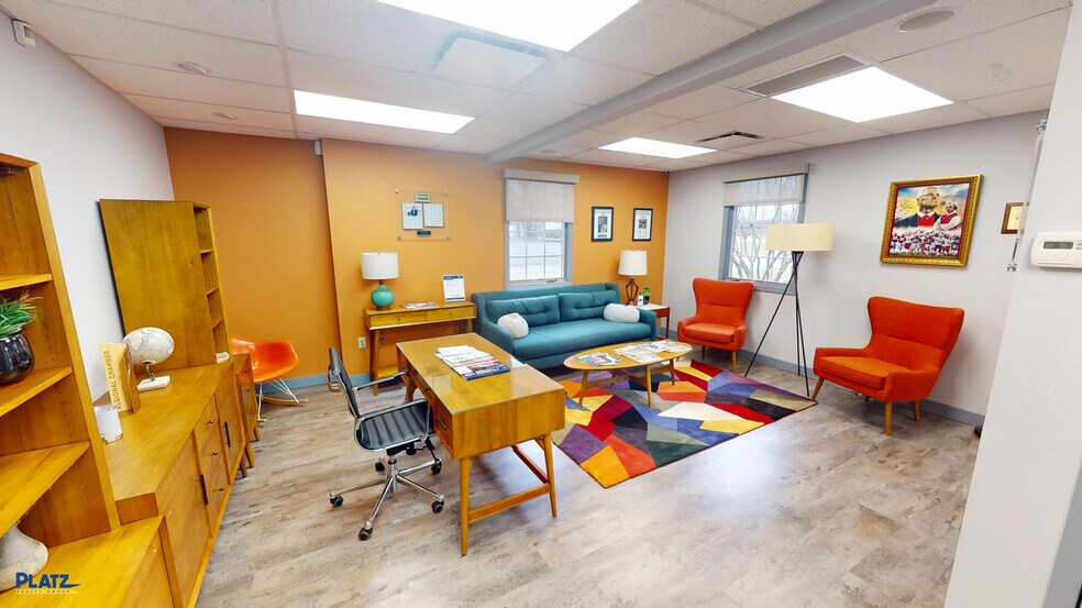 More Photos Of 320 E Market St, Warren Medical For Lease