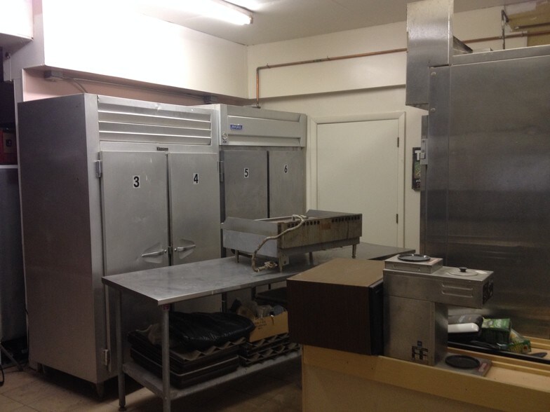 More Photos Of 211-213 N Broad St, Griffith Restaurant For Sale