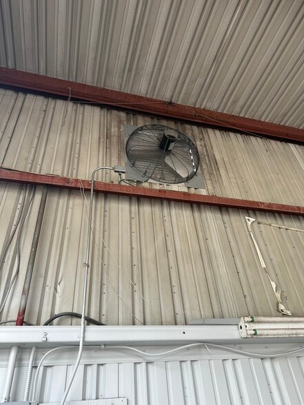 More Photos Of 11440 N Woodside Ave, Santee Unknown For Lease