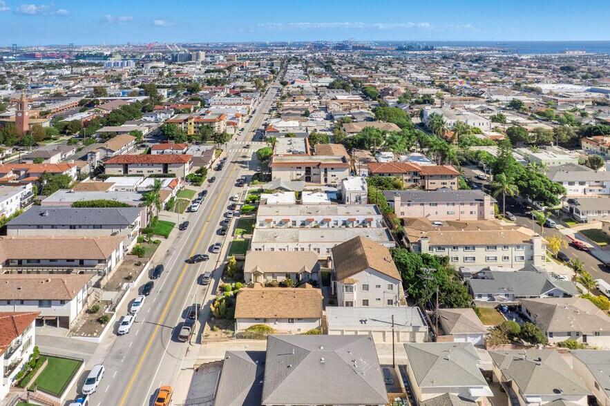 More Photos Of 985 W 9th St, San Pedro Apartments For Sale