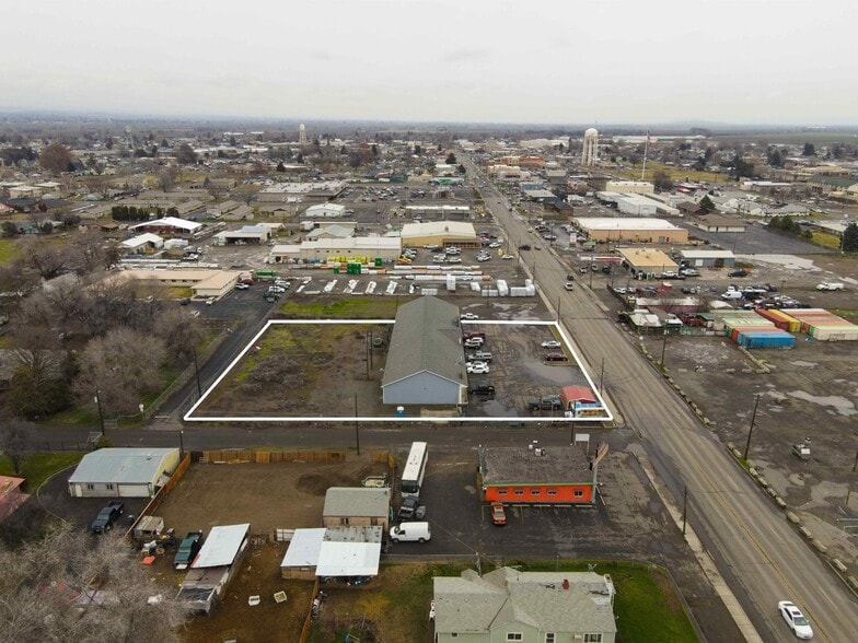 More Photos Of 841 W 1st Ave, Toppenish Freestanding For Sale