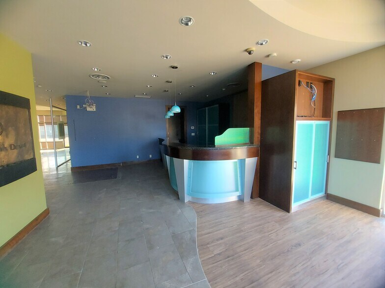 More Photos Of 5212 48 St, Red Deer Office For Sale