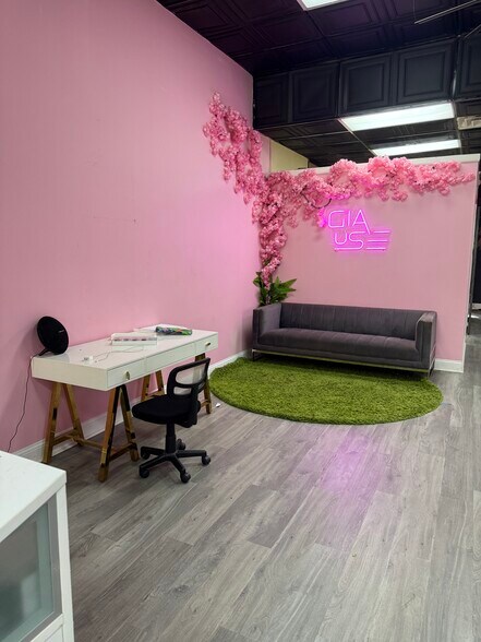 More Photos Of 2901 E Park Ave, Tallahassee Storefront Retail Office For Lease