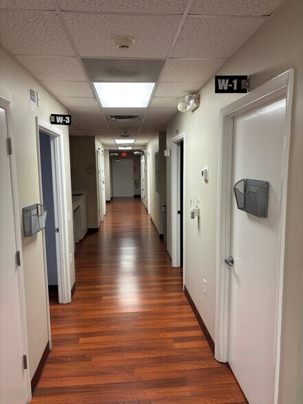 More Photos Of 602-606 4th Ave W, Palmetto Medical For Sale