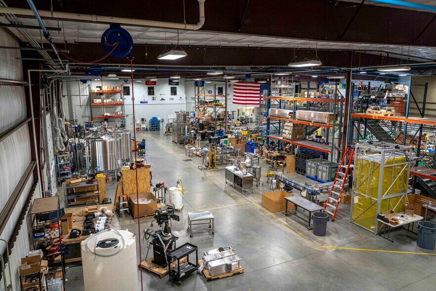 More Photos Of 1941 SW 6th St, Lincoln Warehouse For Sale