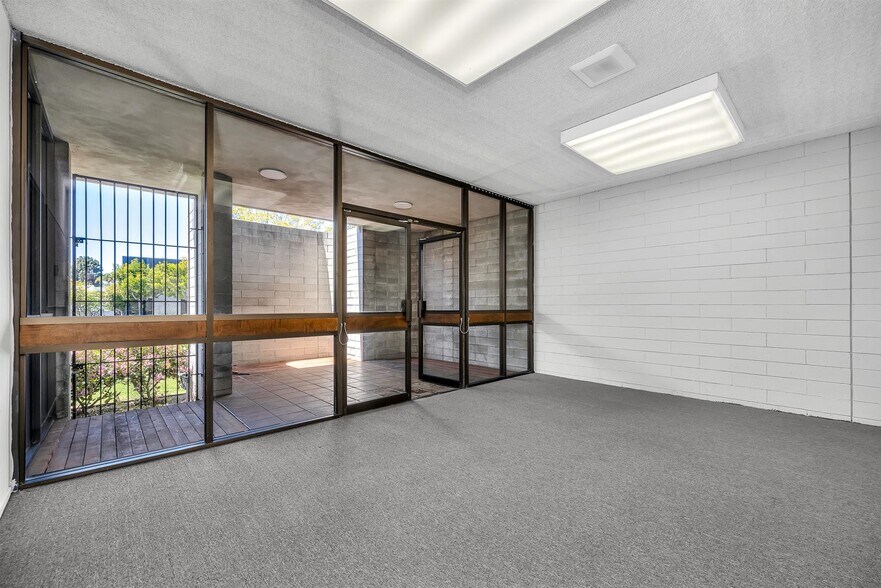 More Photos Of 23950 Madison St, Torrance Warehouse For Lease