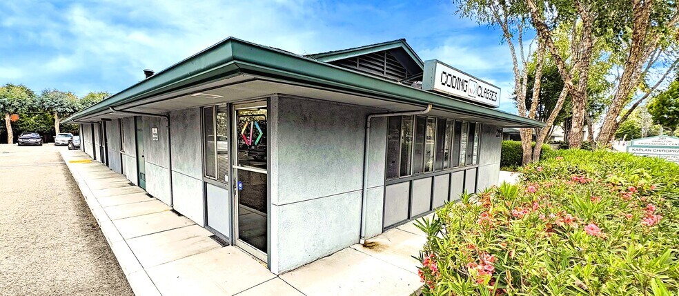 More Photos Of 281 E Hamilton Ave, Campbell Medical For Lease