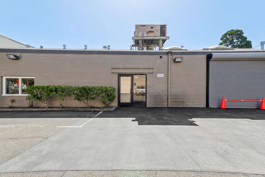 More Photos Of 1145 California Dr, Burlingame Storefront For Lease