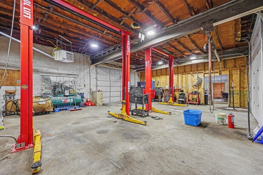 More Photos Of 2610 Imlay City Rd, Lapeer Auto Repair For Sale