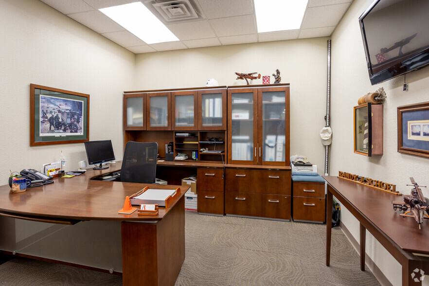 More Photos Of 400 Lookout Ridge Blvd, Harker Heights Warehouse For Sale