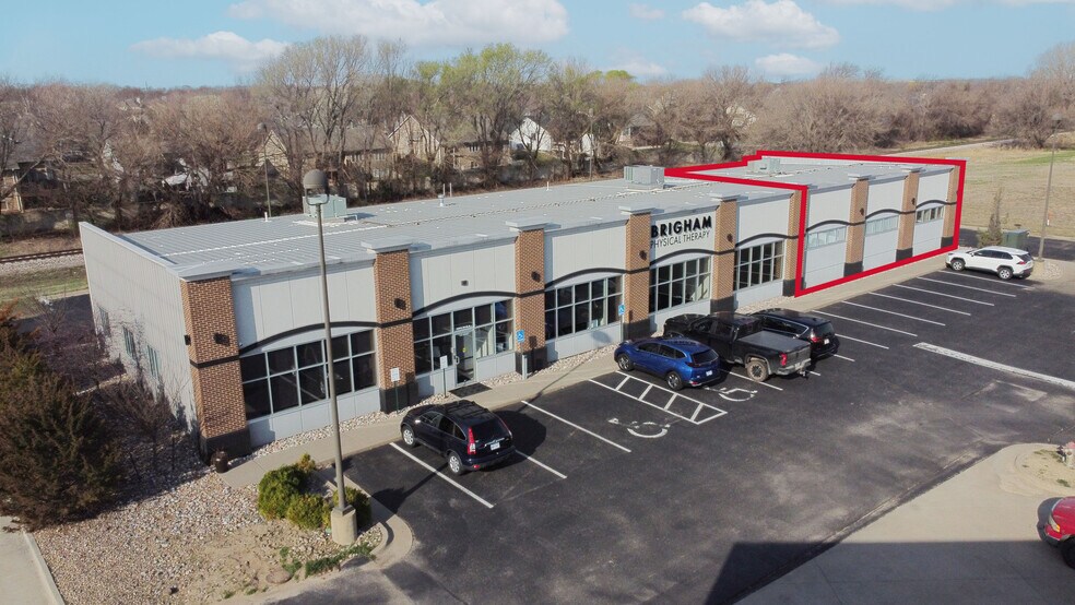 Primary Photo Of 7335 W 33rd St, Wichita Flex For Lease