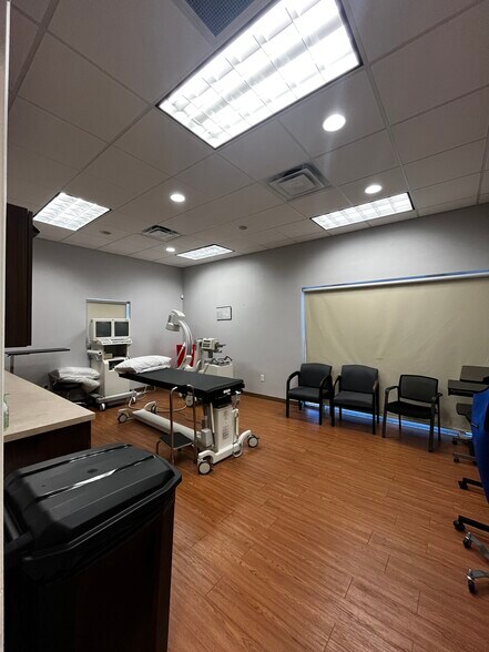 More Photos Of 4585-4589 H.C. Yates Ln, Saint Cloud Office For Sale