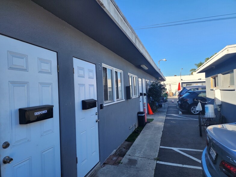 More Photos Of 4610-4612 Manhattan Beach Blvd, Lawndale Warehouse For Sale