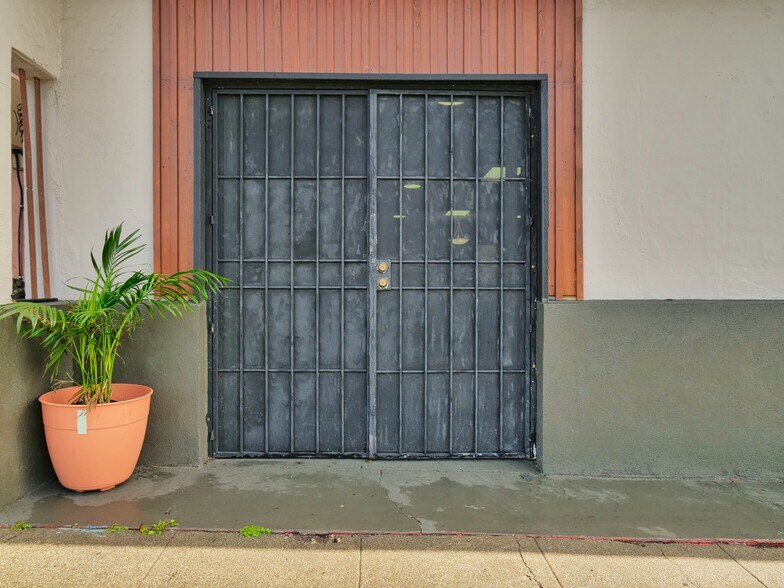 More Photos Of 9614-9616 MacArthur Blvd, Oakland Specialty For Sale