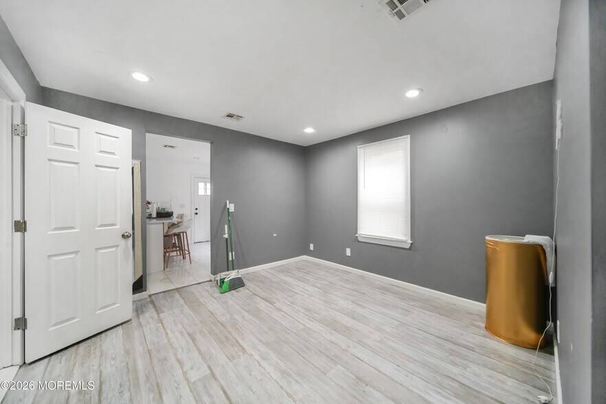 More Photos Of 79 Throckmorton St, Freehold Apartments For Sale