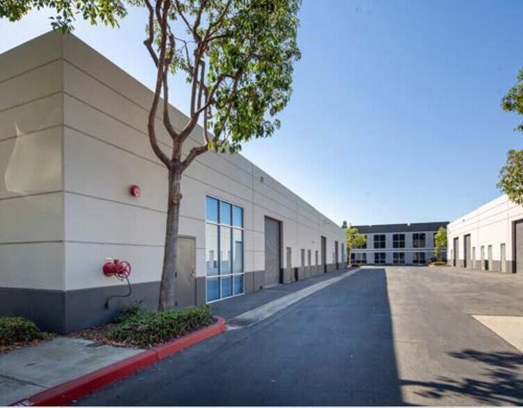 More Photos Of 21064 Bake Pky, Lake Forest Office For Sale