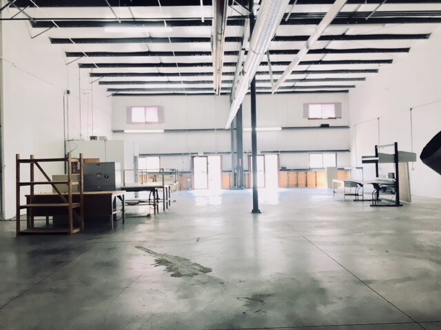 More Photos Of 332 Mountain View Dr, Johnstown Warehouse For Lease