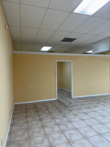 More Photos Of 3894 Mannix Dr, Naples Light Manufacturing For Sale