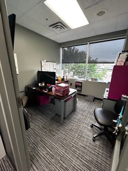 More Photos Of 5965 E Broad St, Columbus Medical For Lease