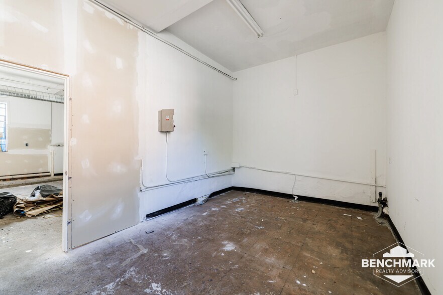 More Photos Of 266-270 Monroe Ave, Rochester Storefront Retail Office For Lease