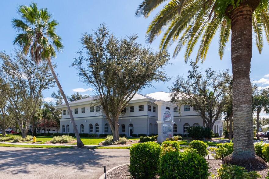 More Photos Of 3820 Colonial Blvd, Fort Myers Medical For Lease