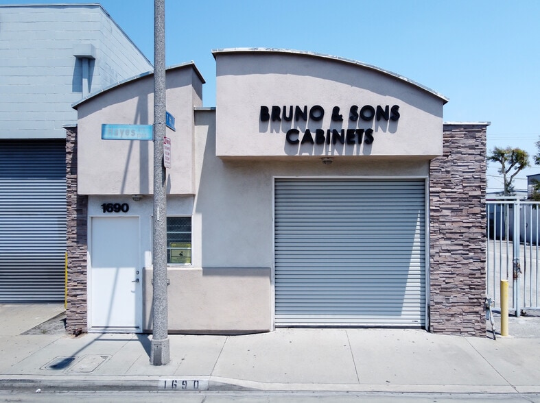 More Photos Of 1690 Hayes Ave, Long Beach Manufacturing For Sale