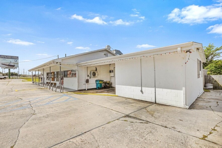 More Photos Of 8320 Highway 308, Lockport General Retail For Sale