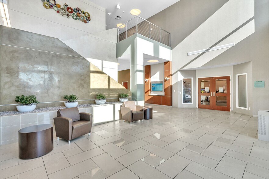 More Photos Of 341 Wheatfield Dr, Sunnyvale Medical For Lease