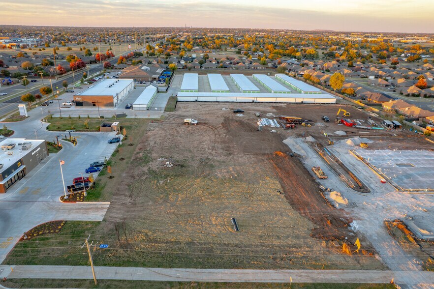 More Photos Of 1791 SW 34th St, Moore Land For Lease