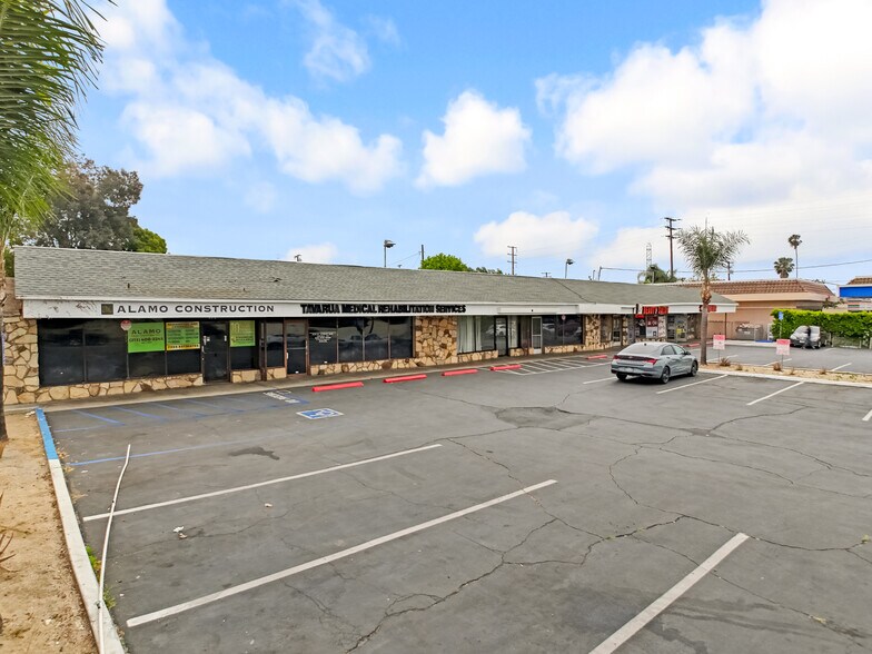 More Photos Of 472-484 S Citrus Ave, Azusa Freestanding For Lease