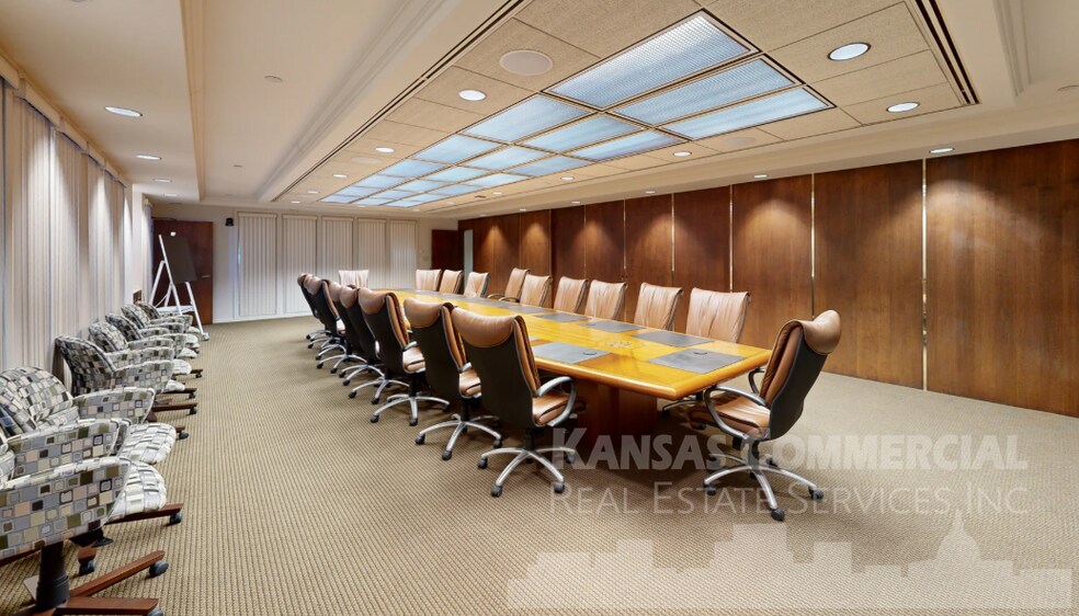 More Photos Of 818 S Kansas Ave, Topeka Office For Lease