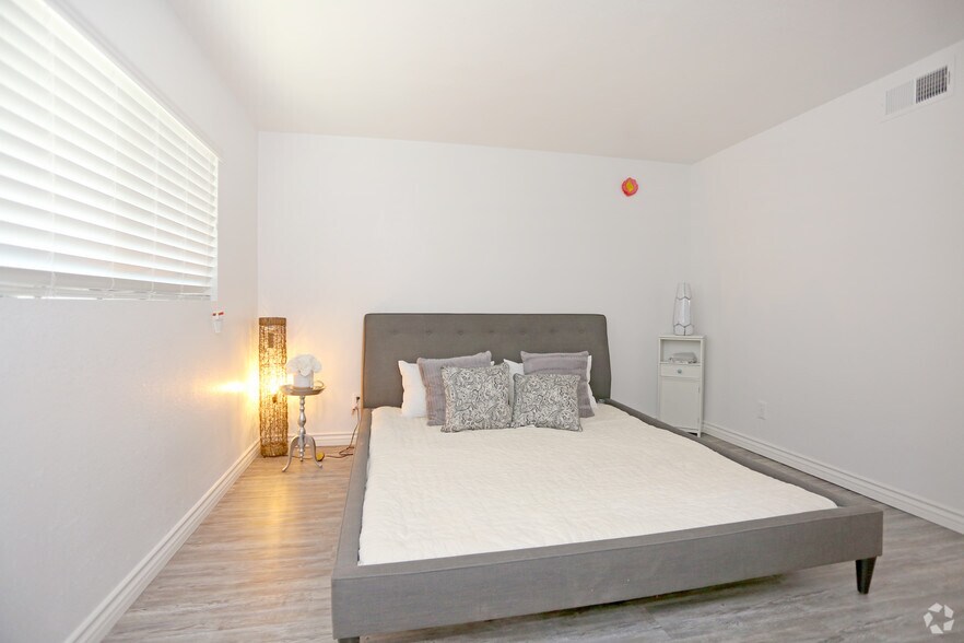 More Photos Of 3001 N 32nd St, Phoenix Apartments For Sale