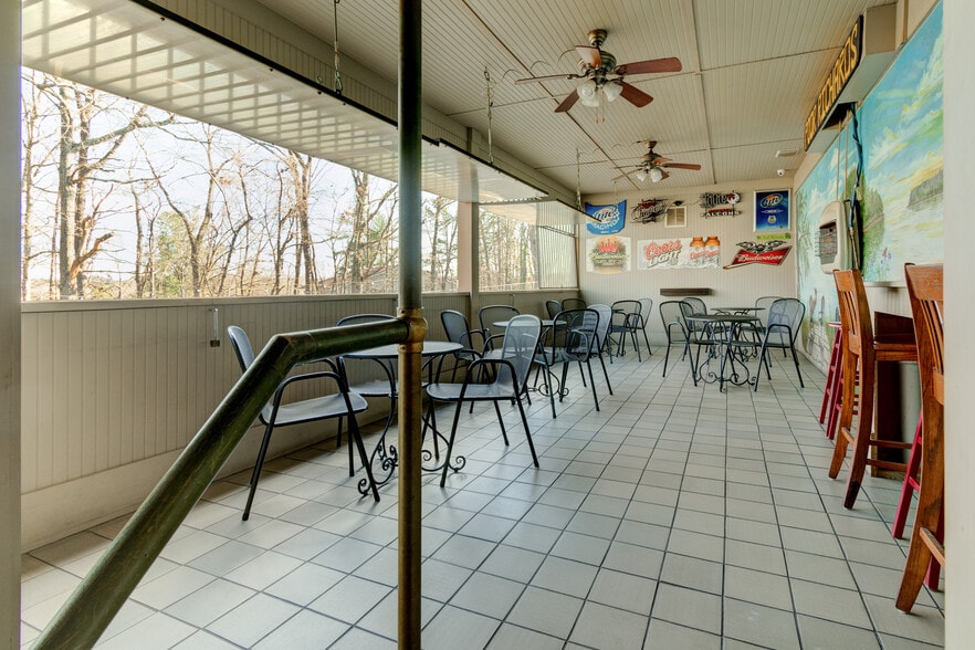More Photos Of 1702 Park Hill Dr, Gainesville Restaurant For Sale