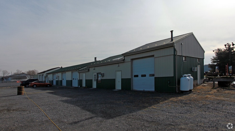 Primary Photo Of 5733 Buckeystown Pike, Frederick Warehouse For Lease