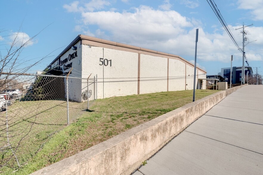 More Photos Of 520 Merritt Ave, Nashville Warehouse For Sale